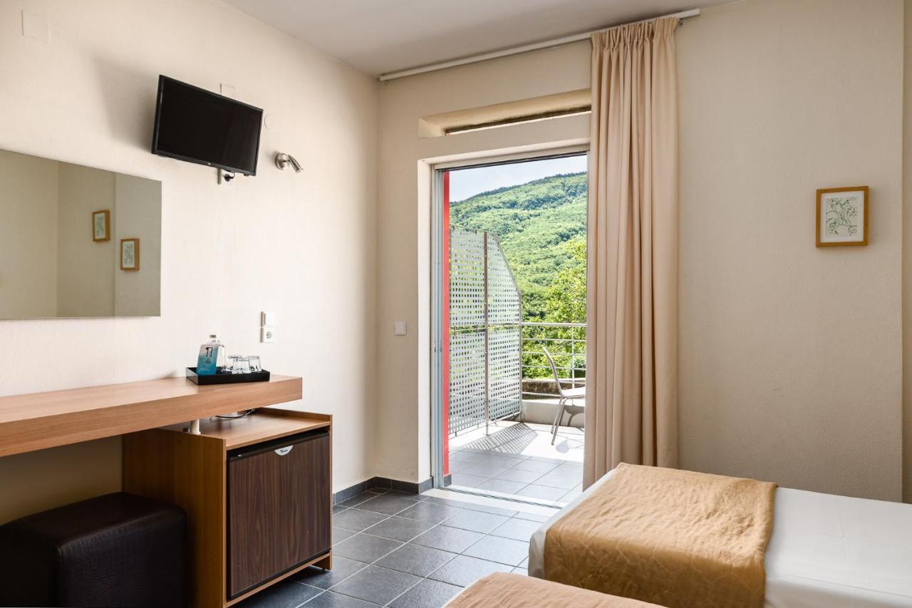 Gefiri Plakas Hotel, Tzoumerka Dış mekan fotoğraf